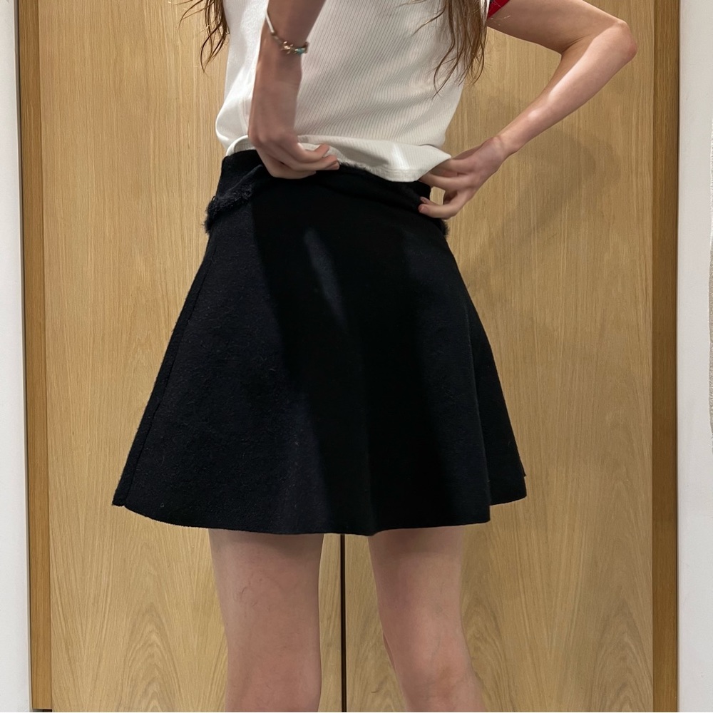Mini skirt - Picture 3 of 4